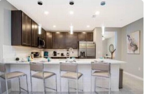 Indian Point House | Privacy, Disney 20 minutes,brand new house!
