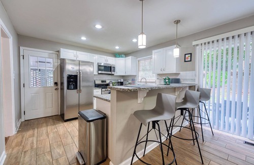 Atlanta House | Private 3BR Atlanta Retreat, Near Emory & CHOA, Pet-Friendly, Full Kitchen