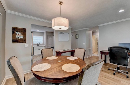 Alpharetta House | "Private Escape"- Single story duplex - Your home away from home.
