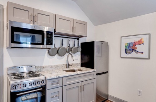 Freret House | Private Uptown Cottage! Walk to Freret, Tulane & St. Charles Street Car