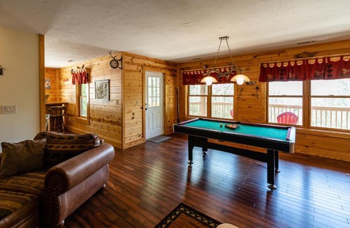 Topton Villa | Quiet Haven Mountain Top Cabin - 3 Bedroom Cabin with Breathtaking Views