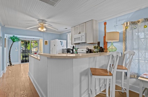 North Carolina Coast Cottage | Quiet Hideaway Half a Mile to the Beach a Mile to the Boardwalk Linens Included!
