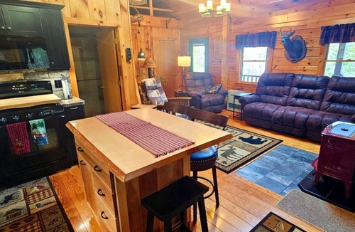 Northeast Somerset Cabin | Radiant Cozy Cabin Sanctuary Near Brassua Lake, Maine