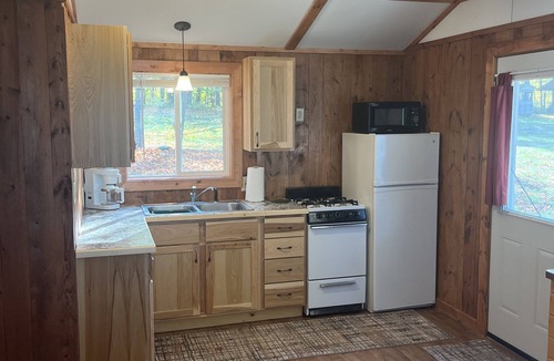 Hackensack Cottage | Rainbow's End Resort - Lakefront Cottages – Newly Remodeled with Private Beach