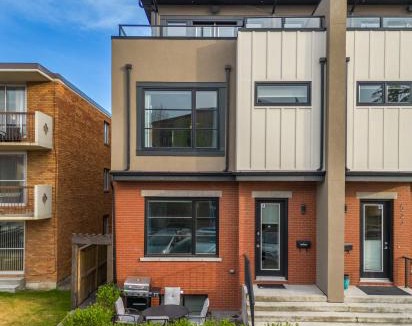 Kensington Bed & Breakfast | Rare Find, Double King Beds, Cozy and Vibrant