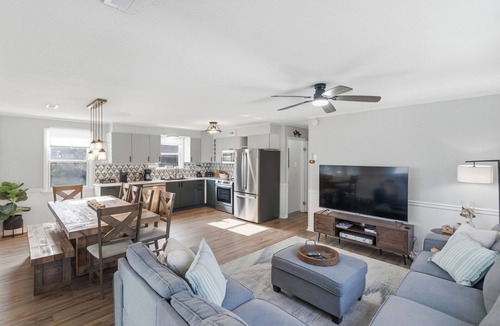 Colington Harbour House | Relax on the Sunset Sound-Hot Tub Soaks & Fire Pit Nights in Kill Devil Hills