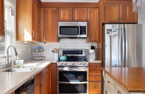 Piney Flats House | Relaxing Lakefront Retreat w/Hot Tub & Dock