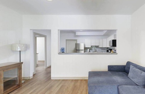 Kalihi Valley House | Renovated Honolulu Guest House with Lush Gardens