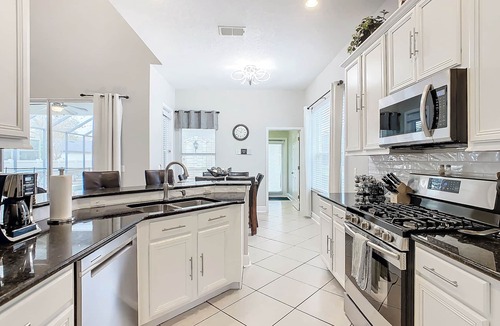 Reunion House | Reunion WATER PARK,free shuttle to Disney,Reunion golf, on-site dining.