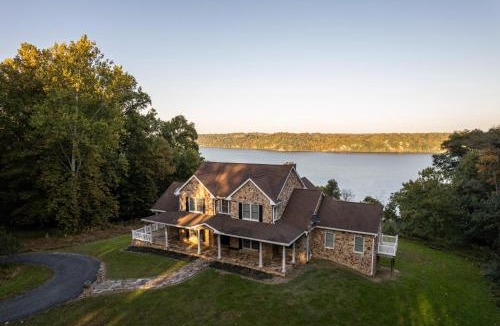 Cardiff House | River Haven with Hot Tub