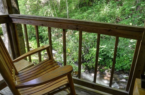 Cherokee Cabin | Romantic Log Cabin in Wooded Setting near Cherokee, North Carolina