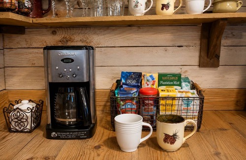 Purlear Cottage | Romantic Mountain Cottage Near Boone