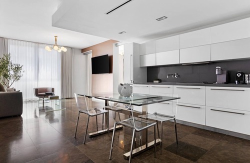 City Center Condo | Rooftop Pool Condo by Beach & Convention Center