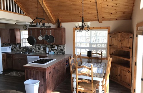 Screamer Mountain House | Rue with a View – Picturesque Mountain Views