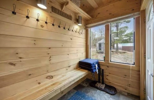Liberty Cabin | Rustic Mountainside Cabin: “Liberty Lodge”