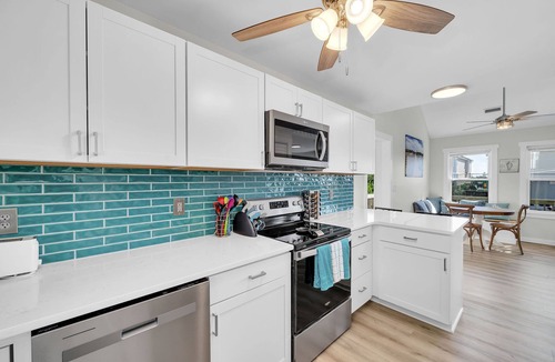 Topsail Beach House | Salty Little Beach House-3BR2BA, sleeps 10, Newly Remodeled, Steps from Beach!