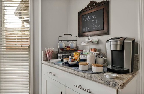 Sandy Springs House | Sandy Springs Executive Retreat
