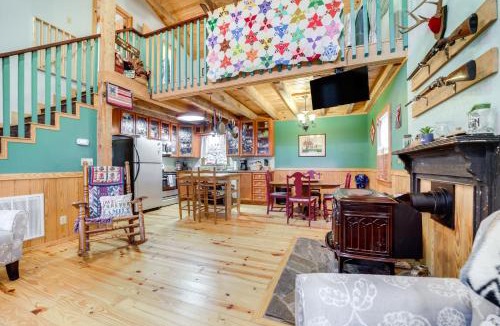Robbinsville House | Santeetlah Lake Retreat w/Dock: Walk to Water!