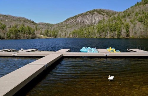 Sapphire Resort | Sapphire Valley - One Bedroom Forest Retreat
