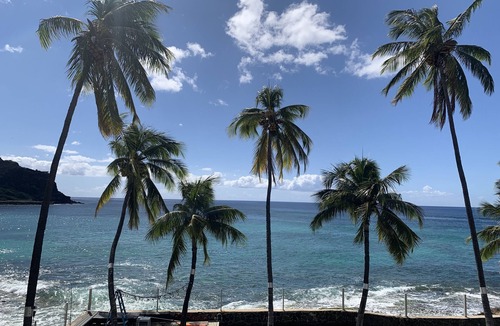 Makaha House | Sea La Vie II Furnished Luxury Beach Home