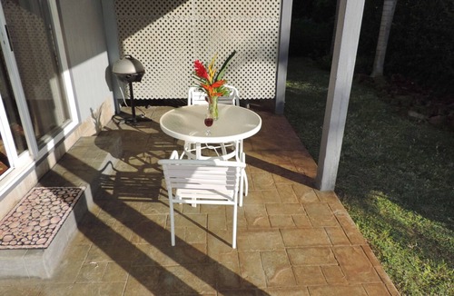 Poipu Apartment | Seaside Studio - Oceanview A/C & WI-FI - 1 minute from Poipu Beach Park