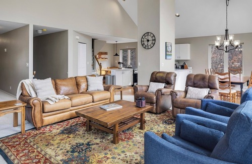 Ridgway House | Secluded Creekside Home | Incredible Views | A/C | Private Deck | STR2025-036