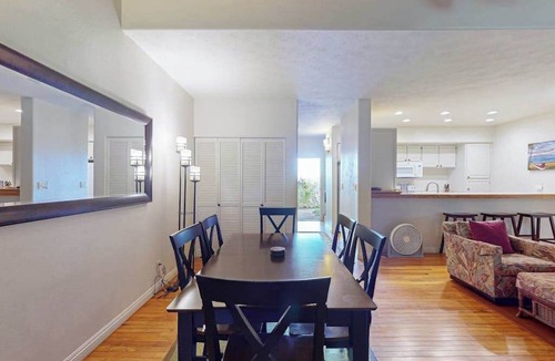 Maunaloa Condo | Secluded Molokai Condo Near the Ocean with WiFi, Pool & Grills