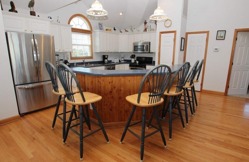 Whalehead Beach House | Semi-Oceanfront, 7 BRs, Priv Pool, H Tub, Rec Rm, WL1068, Footloose