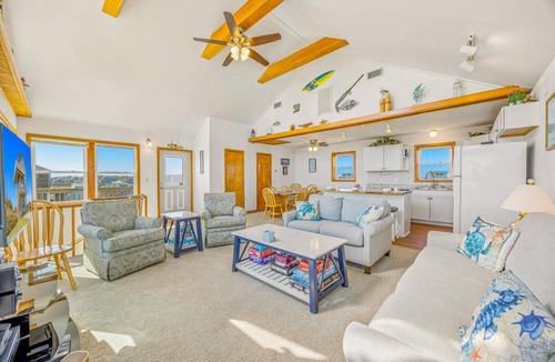 Rodanthe House | Semi-Oceanfront Dog Friendly Home w Newly Remodeled Kitchen, Grill, Beach Nearby