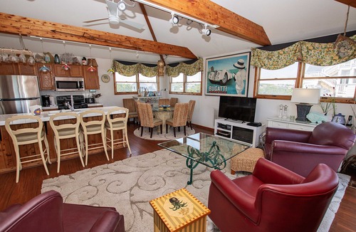 Whalehead Beach House | Semi-Oceanfront, Yard, Dogs Welcome, Pool, Close to beach Access, WL1020, Kookaburra