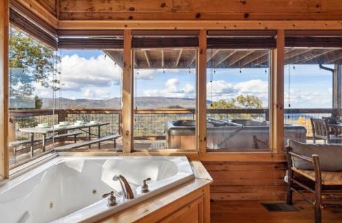 Sevierville Ski Chalet | Serenity - Sweeping Mountain VIEWS From Every Room
