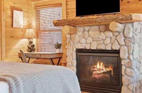Sevierville Ski Chalet | Serenity - Sweeping Mountain VIEWS From Every Room