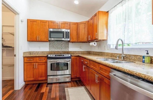Kapoho House | Settle In for a Restful Pahoa Stay with Room to Breathe