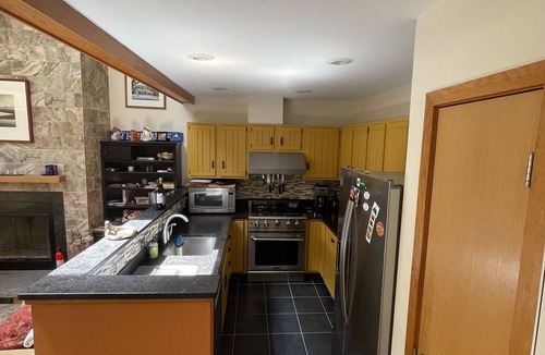 Carrabassett Valley Condo | Ski In, Ski Out condo in prime location! Short, flat walk to restaurants/bars!