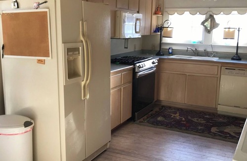Snow Hill Apartment | Snow Hill Private apartment nestled in the heart of historical downtown.