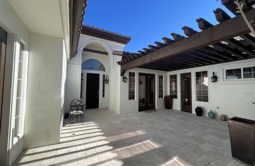 South Shore House | Southshore single story Tuscany style home for rent!