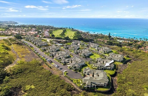 Kahaluu Bay Condo | Spacious 3-bedroom condo in enchanting Kailua-Kona with AC in gated subdivision