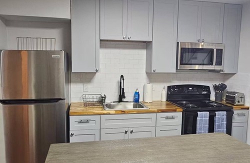 St. Bernard Area House | Spacious 4-bedroom house in New Orleans with AC