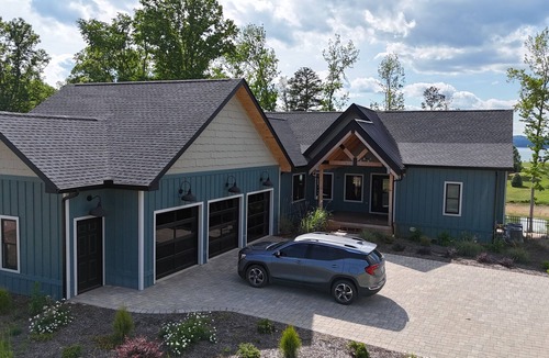 Baneberry House | Spacious 5-bedroom home in beautiful White Pine, Family Friendly, Pet Friendly