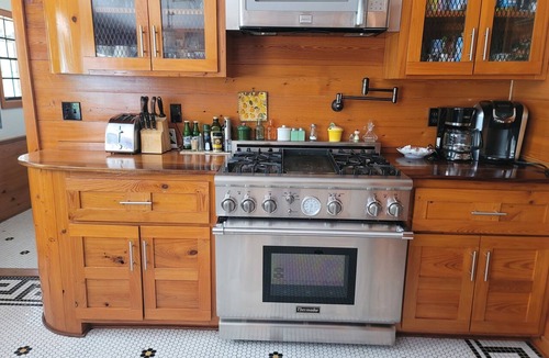 Slidell Bed & Breakfast | Spacious 6-Bedroom Retreat w/Horses & Pool - Just 30 Minutes from New Orleans