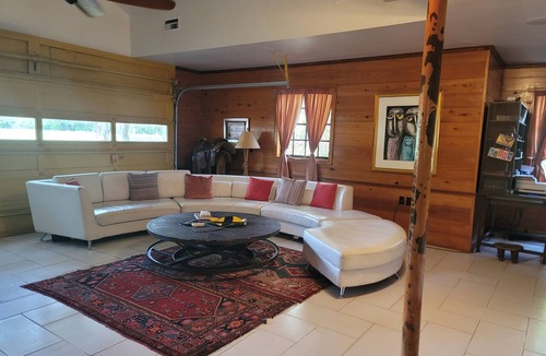 Slidell Bed & Breakfast | Spacious 6-Bedroom Retreat w/Horses & Pool - Just 30 Minutes from New Orleans
