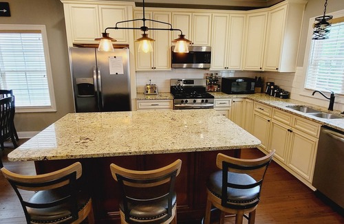 Villa Heights House | Spacious deluxe home away from home