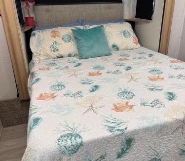 River Ranch Other | Spacious Four room glamping Rv with Tiki bar including golf cart