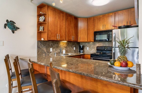 Kahuku House | Spacious Townhome with Golf Course Views