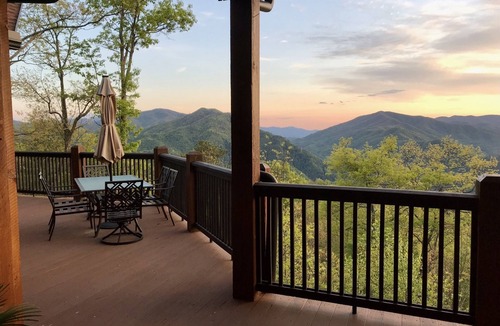 Nantahala House | Spectacular mountain view! Minutes to hiking, whitewater, fishing