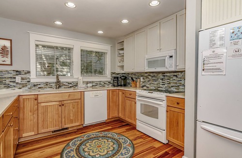 Keepers Landing House | Spectacular Rental in Cape Fear Station! Access to both clubs; large screened in porch