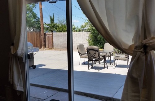 Las Vegas House | STATE/CITY LICENSED AND PERMITTED! 3 bed 2 bath Single Family Home Pet Friendly.