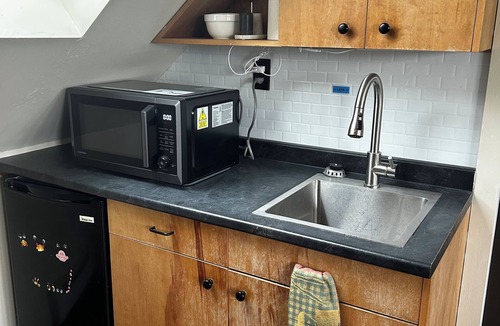 Whitefield Apartment | Stay at Fuzzy Udder Creamery — Artisan Farm Retreat, Sleeps 4, Meadow Views