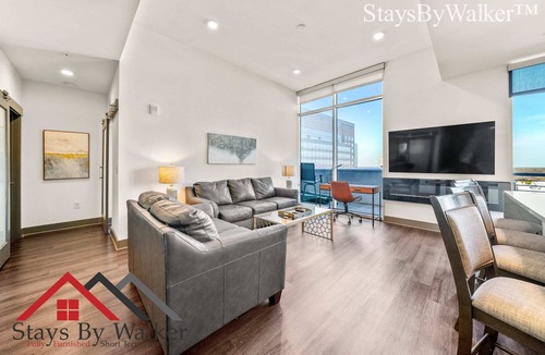 Second Ward Condo | StaysByWalker 3BR Lux Uptown | Spa/Gym/KingBed