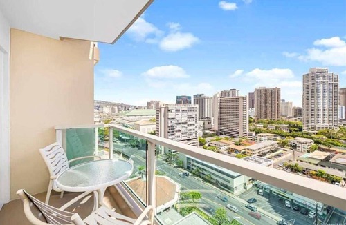 Ala Moana Condo | Studio Ocean View & Balcony 1118